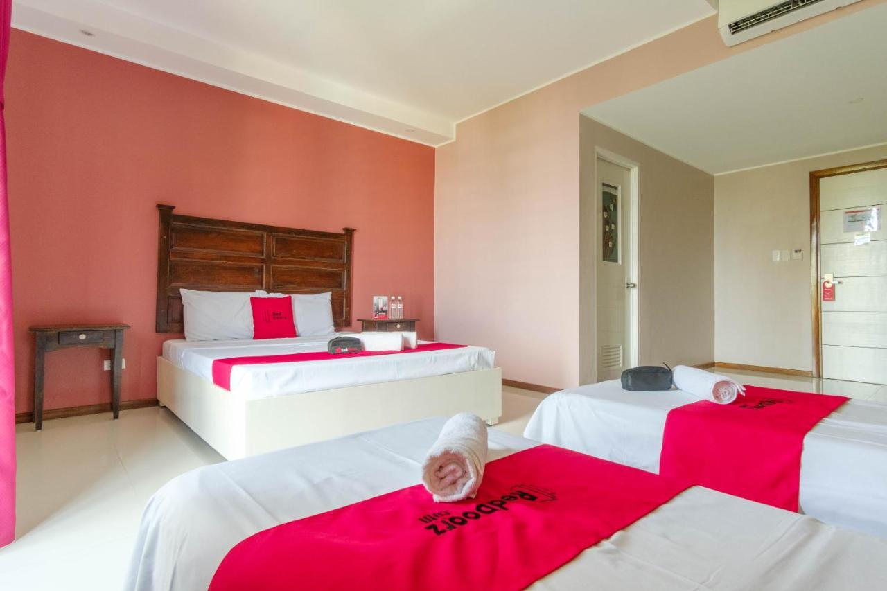 Reddoorz Plus @ West Nautical Road Puerto Galera Ngoại thất bức ảnh